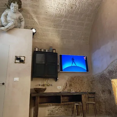 Ostuni Cave With Private Pool *